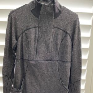 Lululemon pull over